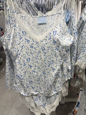 Viral Bridgerton Blue Floral Lace Trim pajama Set